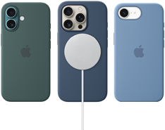 Verschillende MagSafe-accessoires voor iPhone. Siliconenhoesje voor iPhone 16 met MagSafe, blauwgroen, siliconenhoesje voor iPhone 16 Pro met MagSafe, denim, verbonden met een MagSafe-oplader, wit, siliconenhoesje voor iPhone 16e, winterblauw